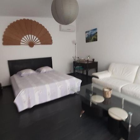 Un Jour Ailleurs Apartment Сен-Пиер Екстериор снимка