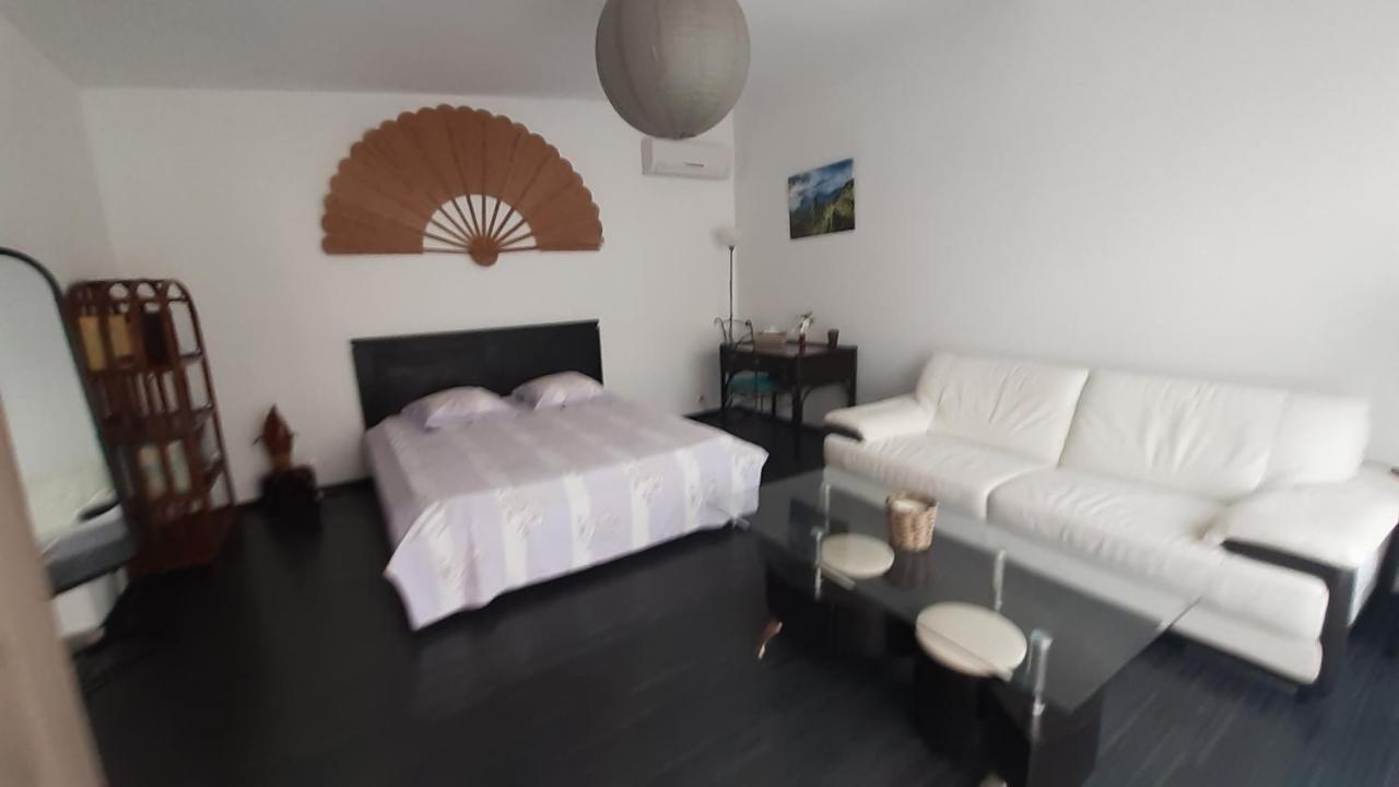 Un Jour Ailleurs Apartment Сен-Пиер Екстериор снимка